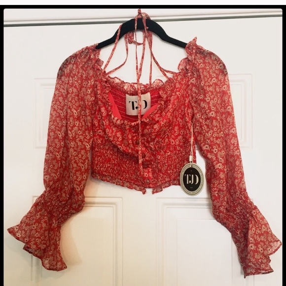 The Jetset Diaries Love is in the Air Top🌹 - Picture 4 of 4